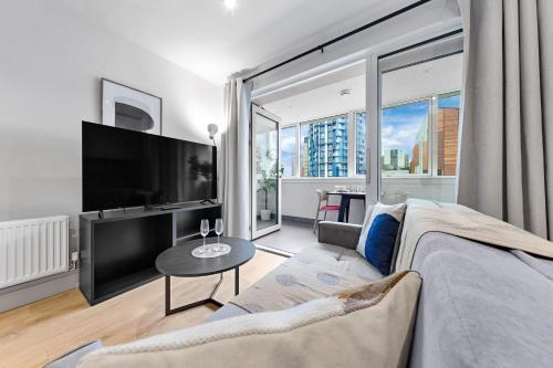 Stylish Retreats on Olympic Way - Tap to explore photos