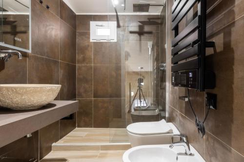 MauveSweetRhome 3 - Tap to explore photos