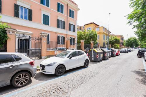 VIVILO COLLECTION - Muggia 21 Suites - Tap to explore photos