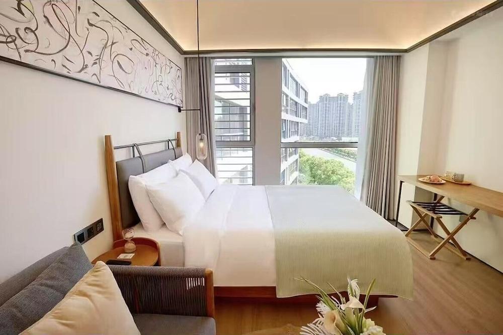 Shanghai T Plus Hotel Residence Room Type - Executive Double Room