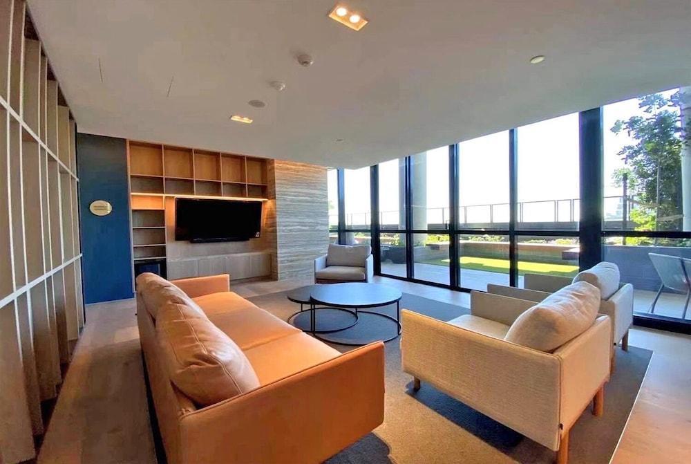 Condo Exceptional 3BR - Tap to explore photos