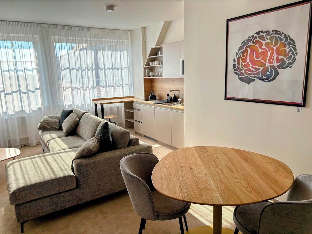 Apartments by Prague City Golf Room Type - Exclusive Suite, Kitchenette, Golf View