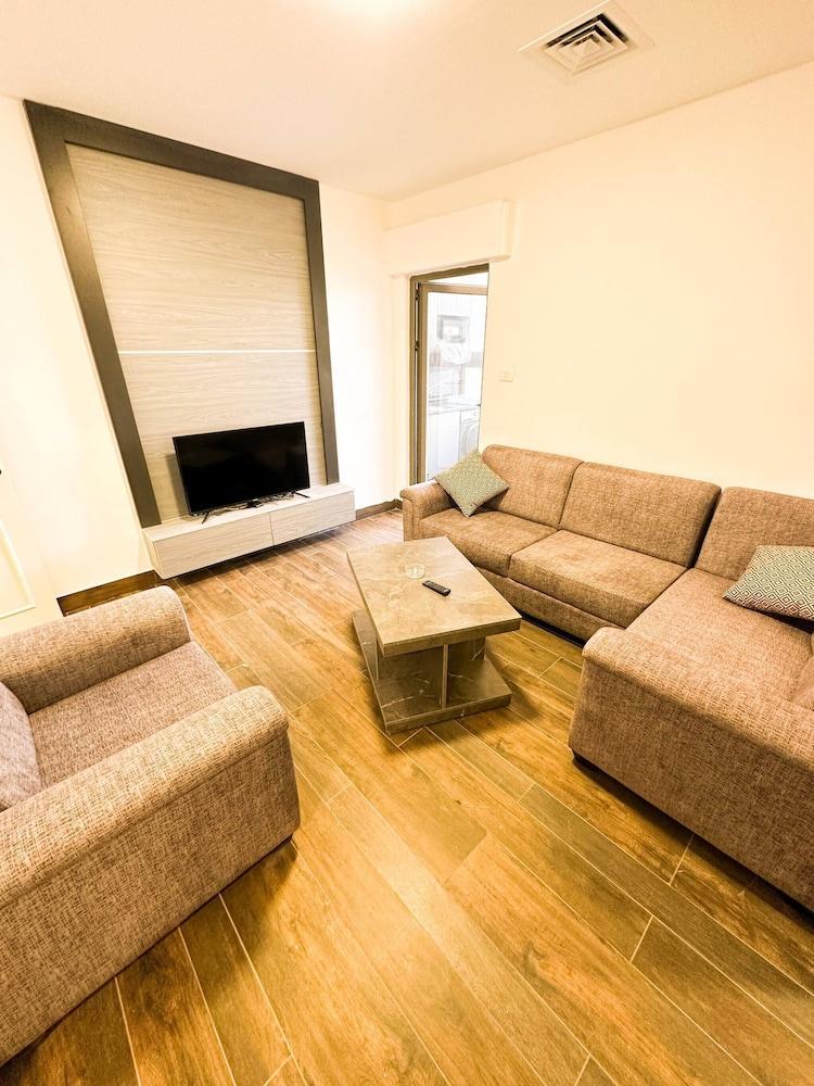 Central Apartment For Rent 28 - Tap to explore photos