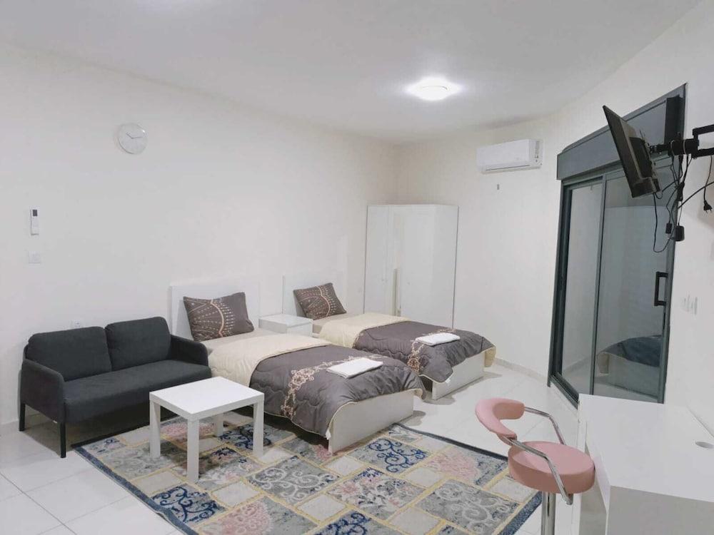 Durrat al Israa Residence Room Type - Deluxe Twin Room