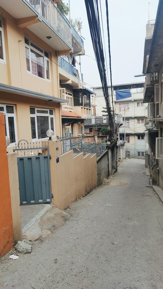 Budget Backpackers Hostel - Tap to explore photos