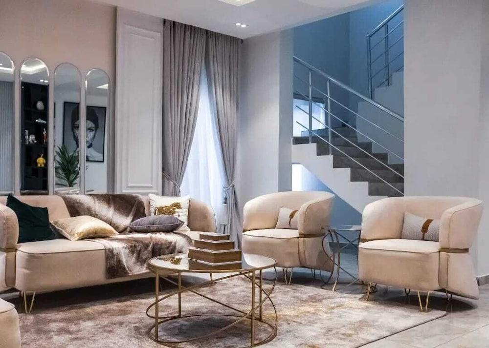 4 bedroom terrace with pool & chef Room Type - Elite Villa 4 bedroom terrace with pool & chef Room Type - Elite Villa