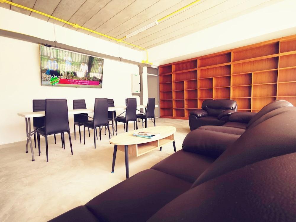 BBVC Hostel Collegestay - Tap to explore photos