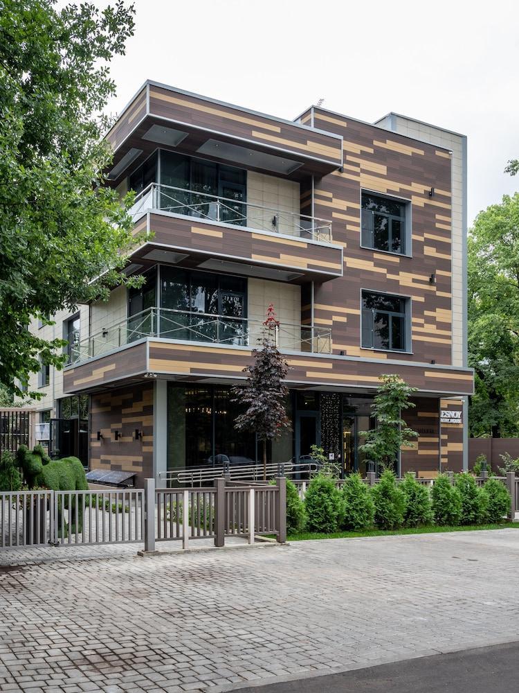 Lesnoy Country House, Moscow