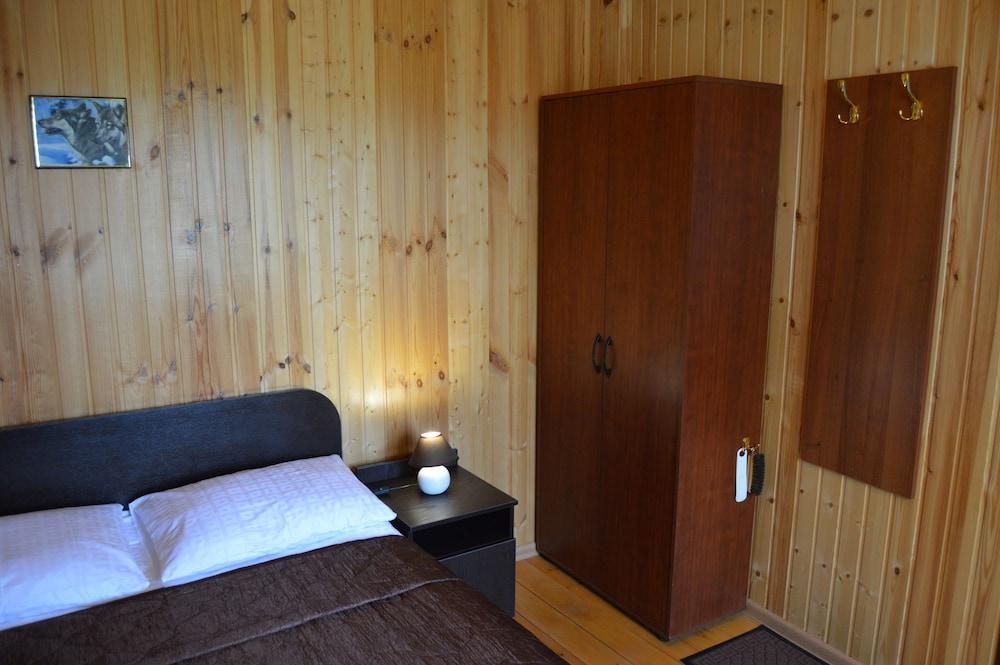 Hotel Spasatel v Besedah - Tap to explore photos