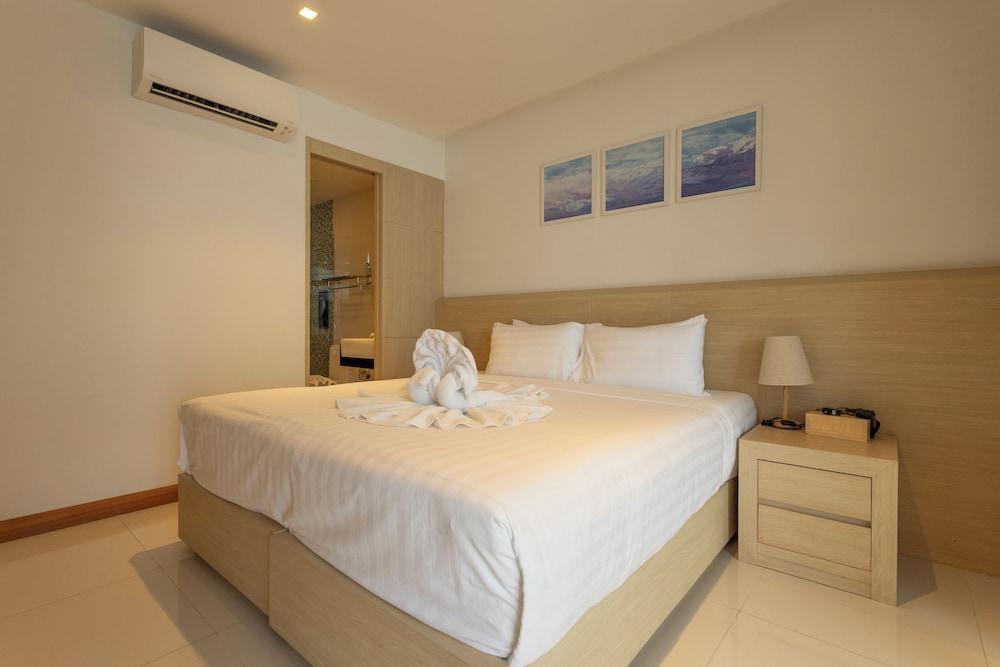 Sea View Beach Dinning Beach Front c115 Room Type - Basic Condo, Pool View