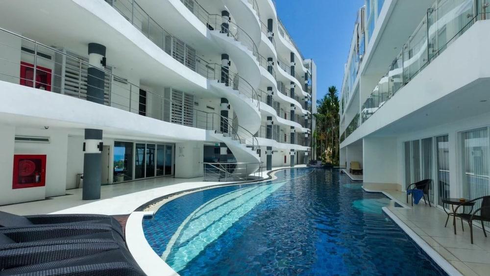 Seaview Condo Overlooking Karon - SPA3 - Tap to explore photos
