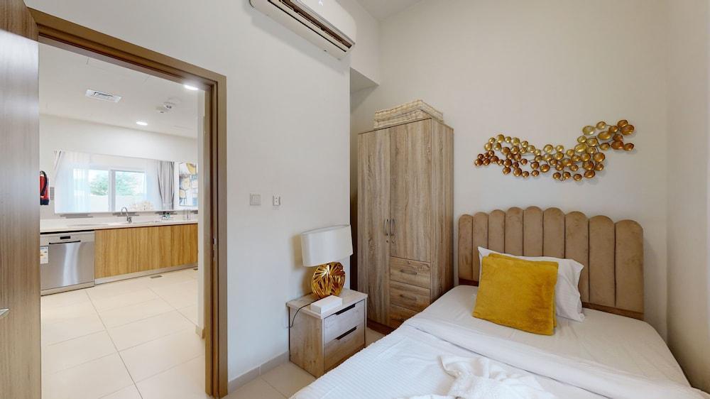 Primestay -3br Villa With Private Garden - Tap to explore photos