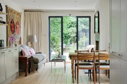 Gorgeous Garden Flat Kensal 1- bed - Tap to explore photos