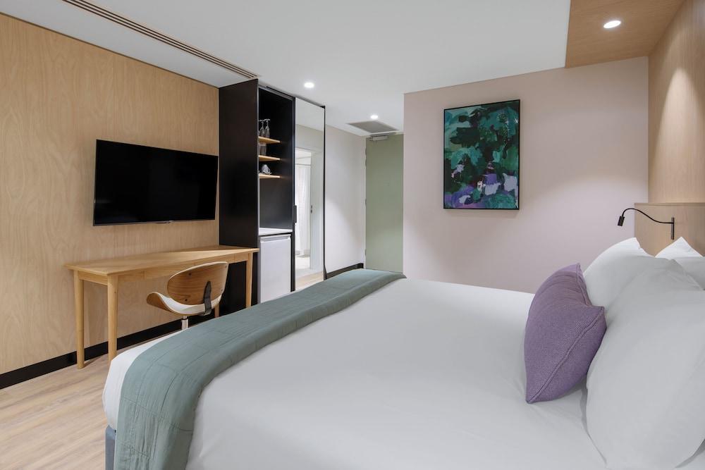 Haberfield Hotel Room Type - Accessible King Room
