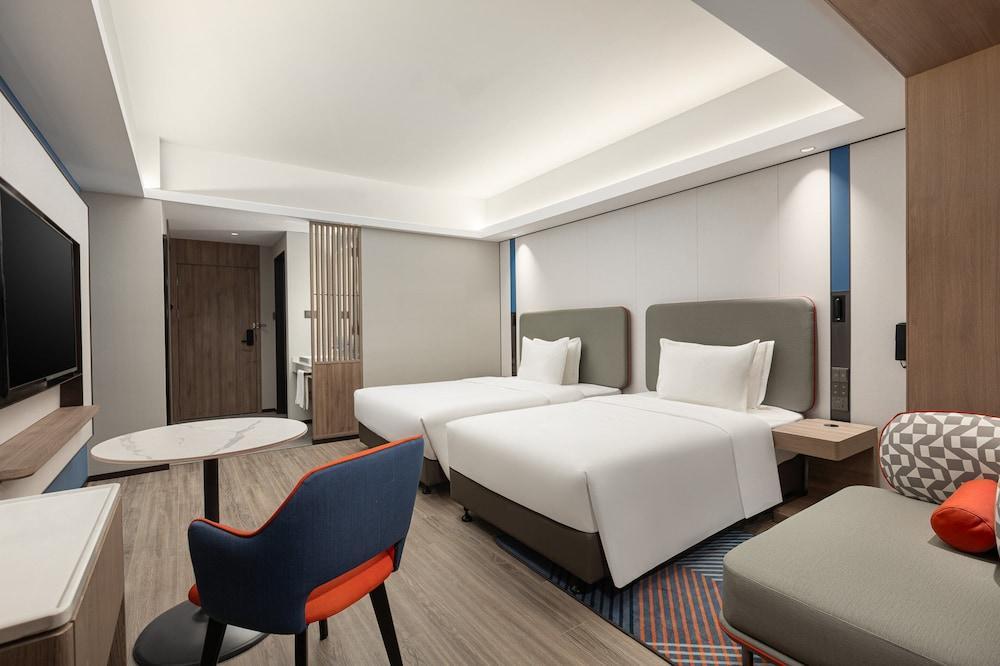 Holiday Inn Express Shanghai Gumei by IHG - Tap to explore photos