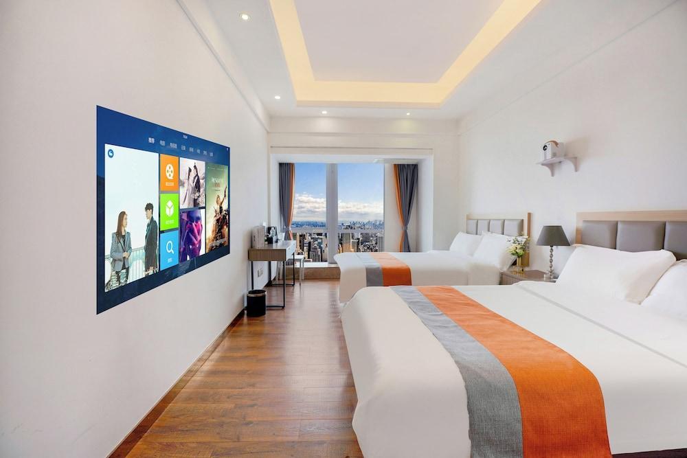 HT legend Hotel Room Type - Senior Twin Room, City View