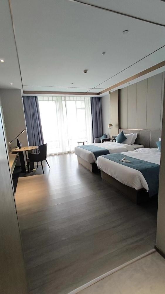 Poltton International Apartment Gz Panyu - Tap to explore photos