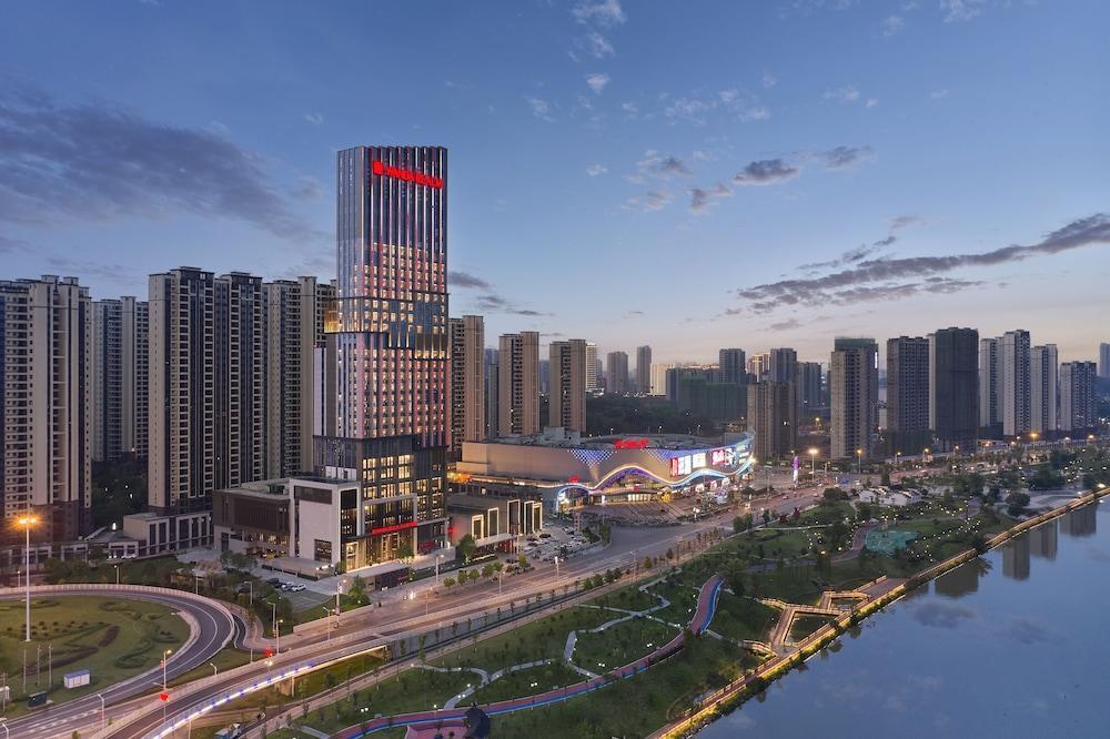 Wanda Realm Yudu Ganzhou - Tap to explore photos