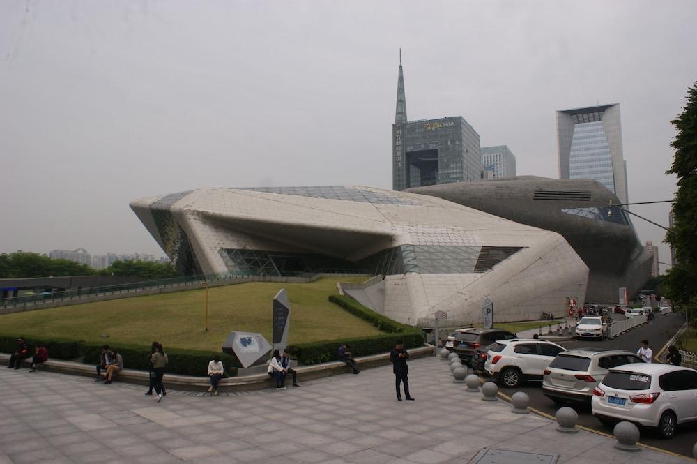 Yixin Business Hotel - Tap to explore photos