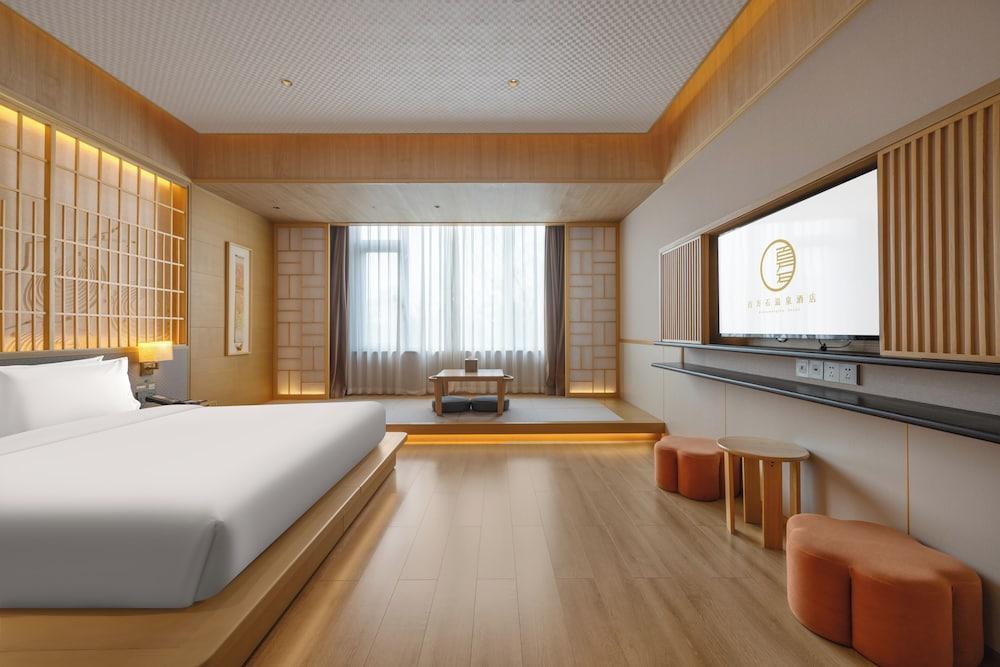 Hyakumangoku Onsen Hotel - Free Shuttle Service to Shanghai Disneyland Room Type - Elegant King Room