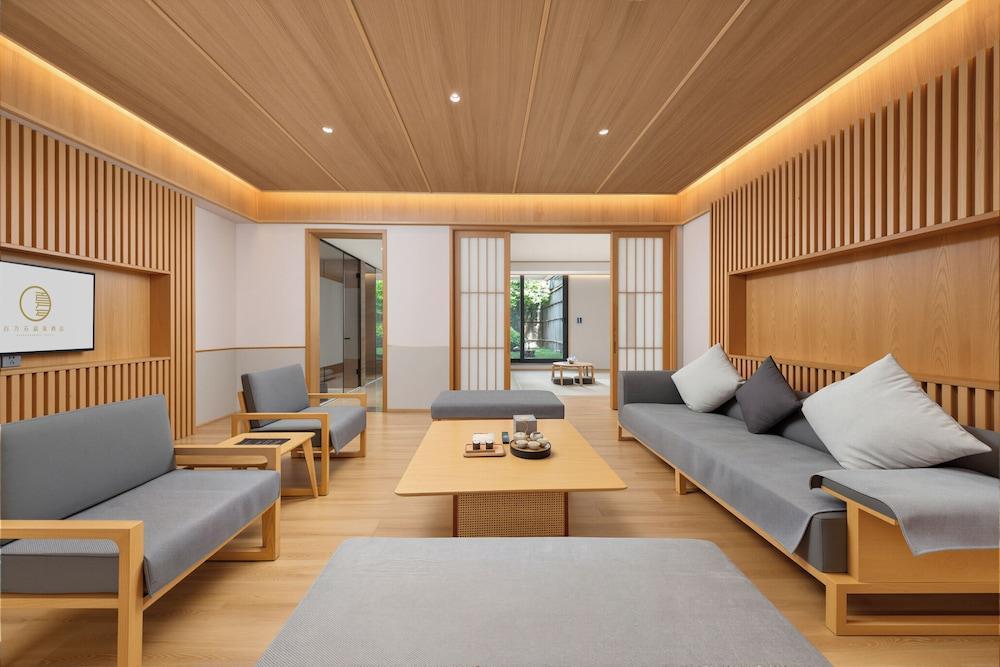 Hyakumangoku Onsen Hotel - Free Shuttle Service to Shanghai Disneyland Room Type - Courtyard Suite