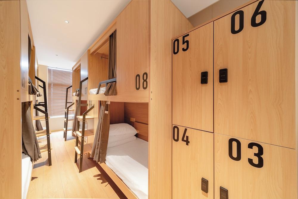 CaptainNo 5YouthHotel XianxiaRoad Branch - Tap to explore photos