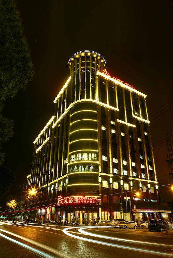 Hongluyuan Ningjiang Grand Hotel - Tap to explore photos