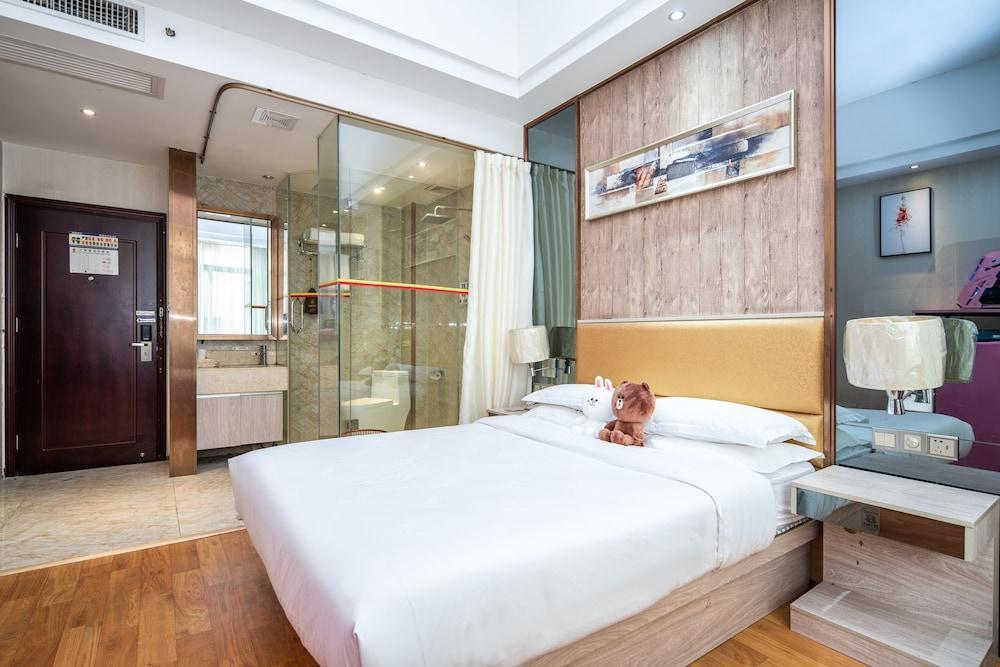 Guangzhou Yunshang Airport Hotel - Free shuttle airport bus - Tap to explore photos