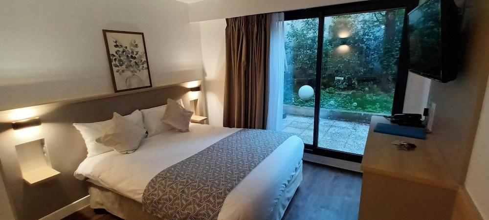 AMHotel Room Type - Classic Studio, Double Bed