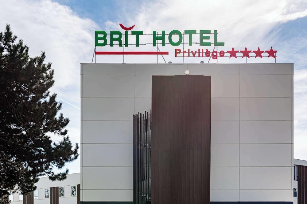 Brit Hotel Privilège Paris - Rosny - Tap to explore photos