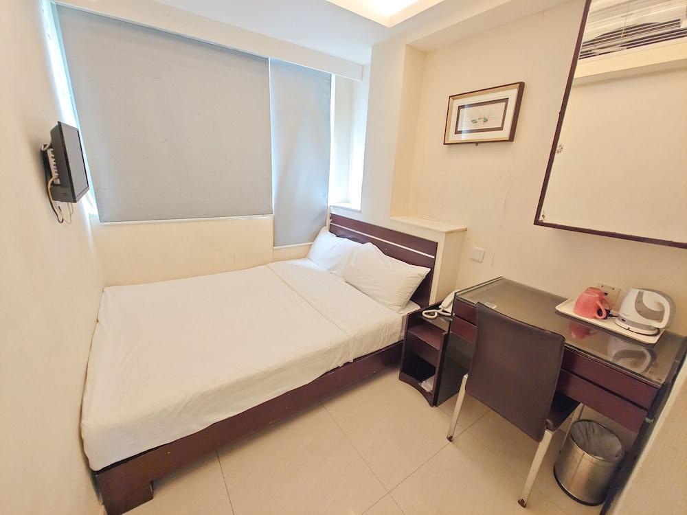 Metacity MK Room Type - Economy Double Room