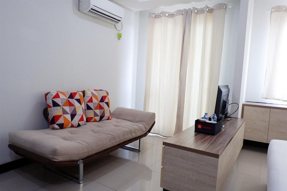 Close to Pool Studio Apartment Sky Terrace at Daan Mogot Baru - Tap to explore photos