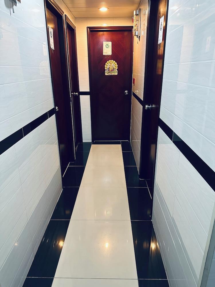united  co -operate hotel
