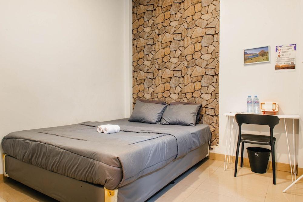 Monggo Mampir By Reccoma Room Type - Deluxe Room