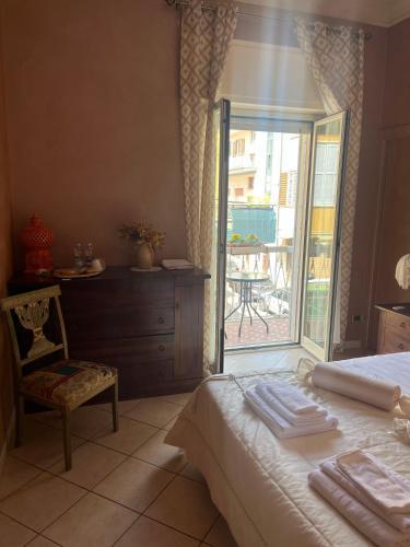 Specter Guesthouse - Tap to explore photos
