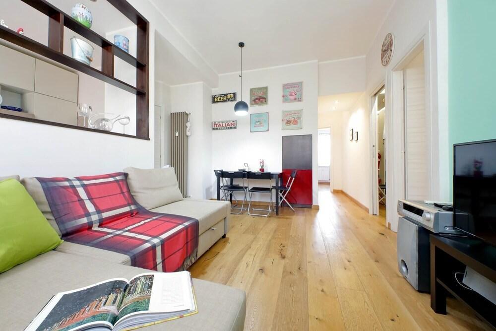 Two Bedrooms Trionfale - Tap to explore photos