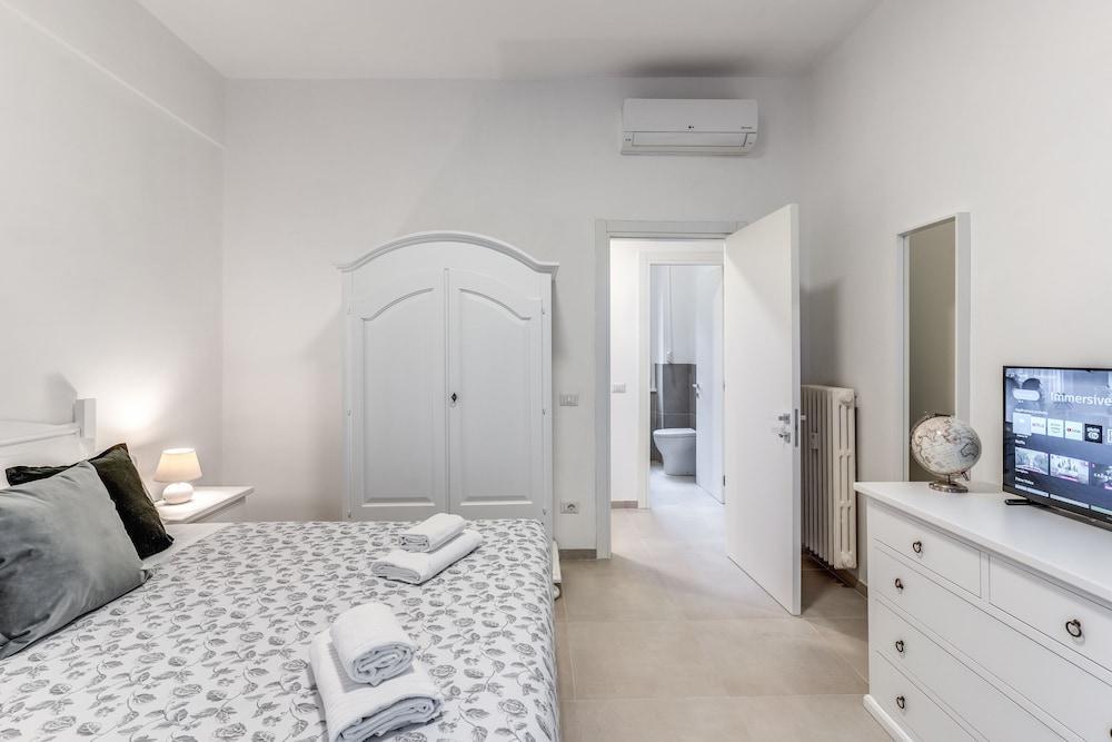 PMT APT - Tap to explore photos