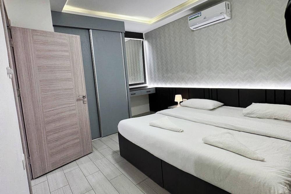 Luxury Room Near Downtown