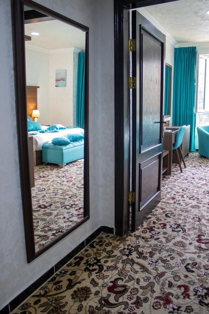 The Castle hotel Room Type - Deluxe Suite