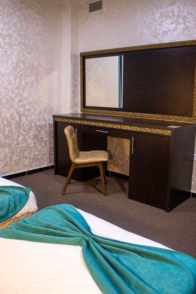 The Castle hotel Room Type - Deluxe Suite