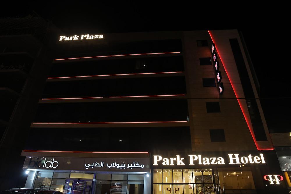 Park Plaza Hotel - Tap to explore photos