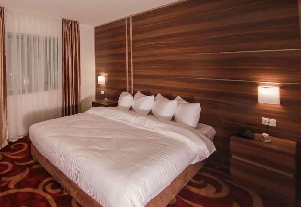 Park Plaza Hotel Room Type - Deluxe Double Room