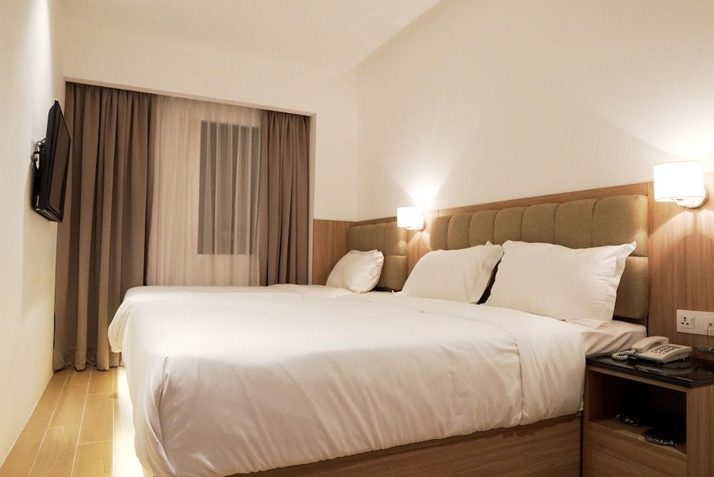 D Loft Hotel Room Type - Premium Triple Room