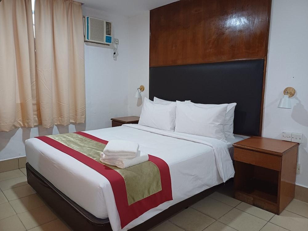 Hotel Seri Putra Room Type - Deluxe Double Room