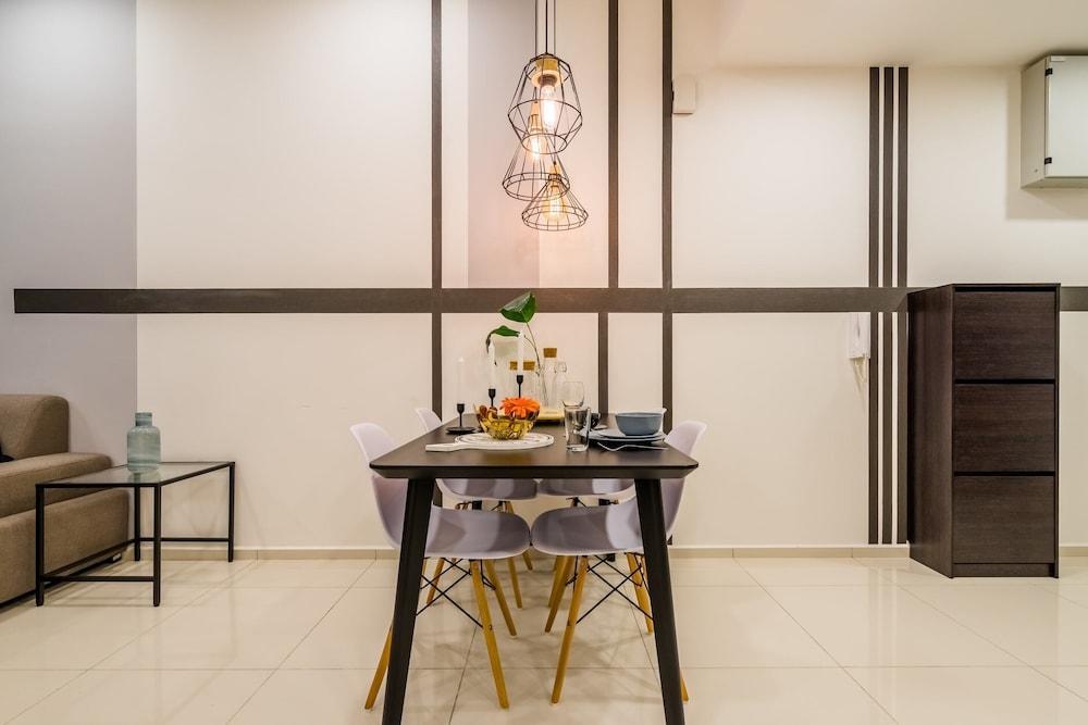 The Robertson 1 Room Type - City Apartment, 2 Queen Beds