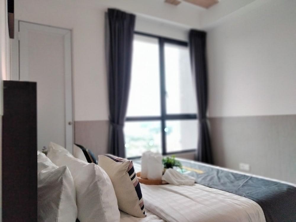 Cubic Botanical Suites HomeBrickz Room Type - Executive Apartment