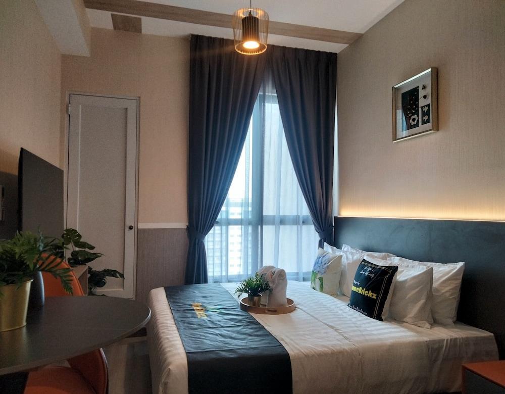 Cubic Botanical Suites HomeBrickz Room Type - Executive Studio Suite