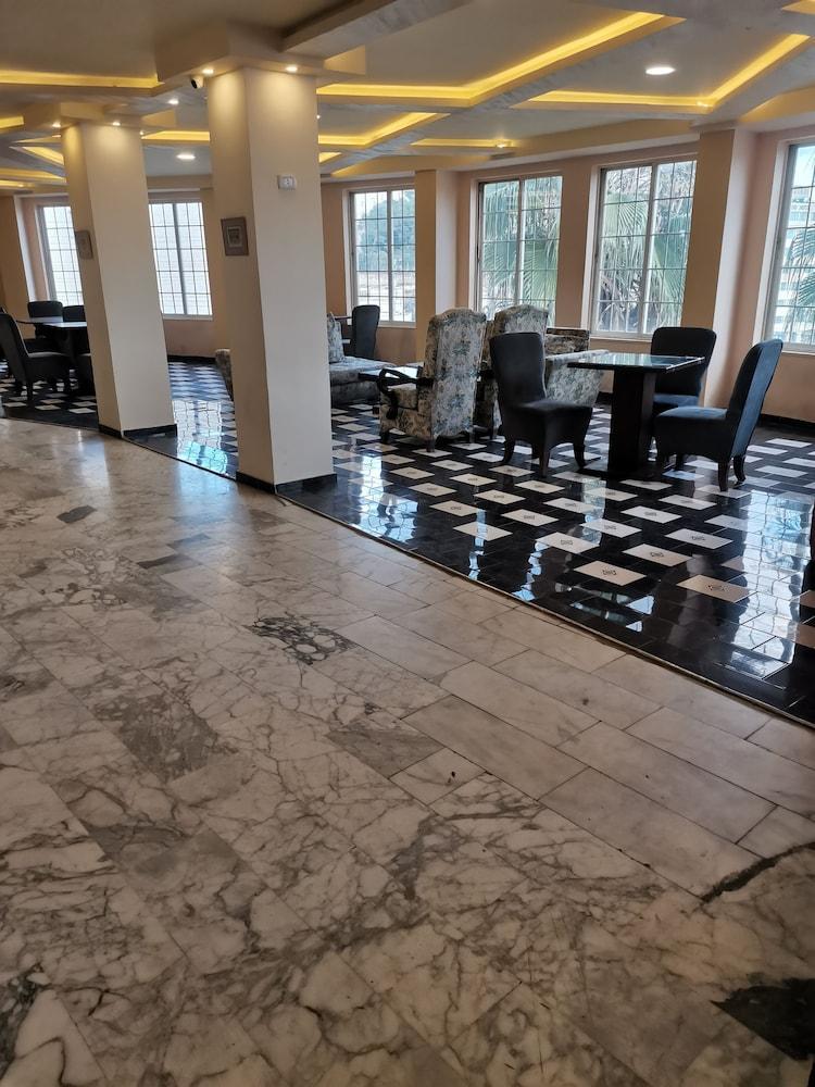al monzer Room Type - Room