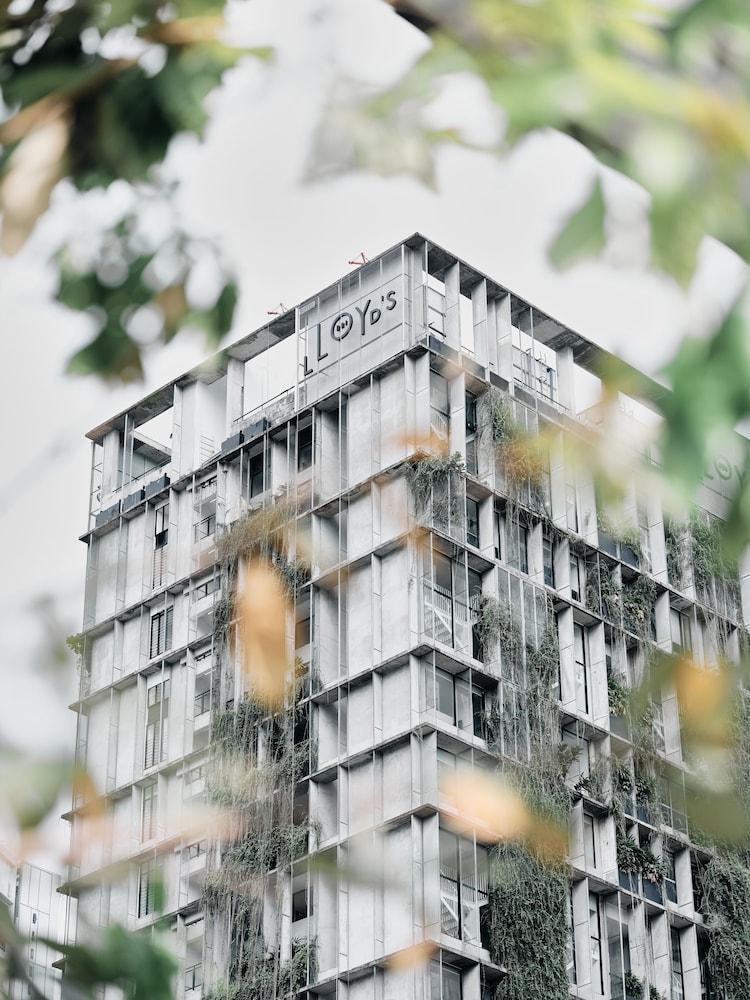 Lloyd's Inn Kuala Lumpur - Tap to explore photos