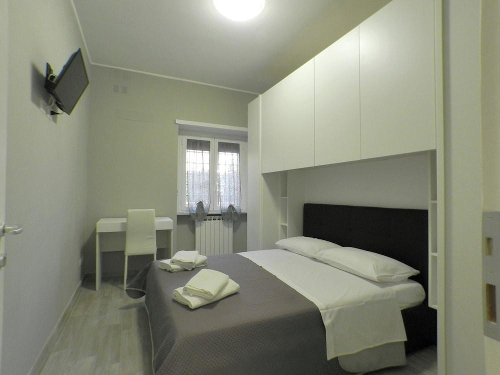 B&B - Il terrazzo da Gregorio Room Type - Room 2, Bagno Privato ( all'esterno della camera )